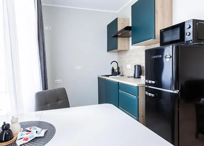 Modern In Siena Tirgus Apartment