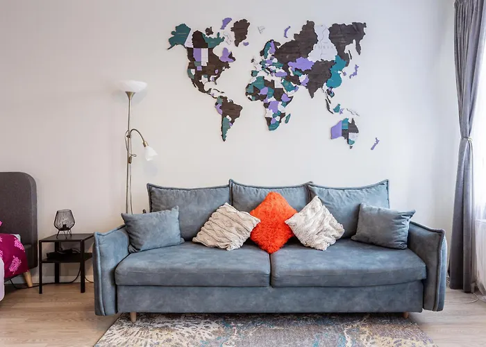 Modern In Siena Tirgus Apartment