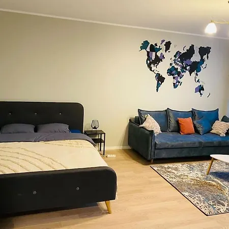 Апартаменты 1-bedroom Loft In Siena Tirgus
