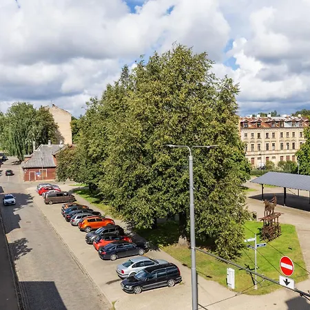 Апартаменти Modern In Siena Tirgus *